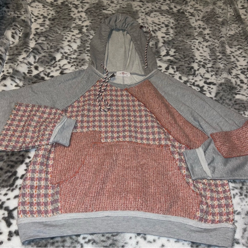 R2 sweatshirt